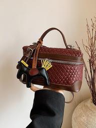 熱賣跨境時尚手提小包包釹新款秋冬複古通勤小方包2024小眾質感單肩包 歷史價格詳細信息