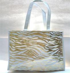 全新只有一個 飾水鑽 蝴蝶 花朵 珍珠 寶石 鏤空造型胸針 別針 文青森林系 古典宮廷風飾品 生日 情人節 閨密 女生禮物 歷史價格詳細信息