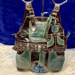 全牛皮貓造型零錢包:拉鍊開口約9.5CMx8.5cm(桌長抽）8.5成新 歷史價格詳細信息