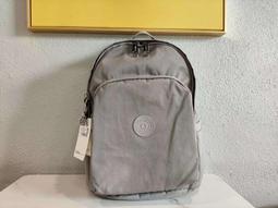 Kipling Ki3558 x Barbie 金屬粉 質感多口袋拉鍊款輕量雙肩後背包 筆電獨立夾層 背面可插行李箱 旅行 多功能 多夾層 大容量 防水 限量 歷史價格詳細信息