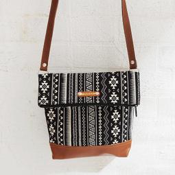 原創泰國佛牌鏈一掛三掛五掛佛牌鏈子男女掛鏈唐卡掛扣鏈鈦鋼項鏈 歷史價格詳細信息