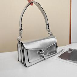 【COACH】TABBY 20 經典滿版C LOGO PVC拼接皮革金屬C字肩背/斜背兩用酒神包(-卡其/棕色) 歷史價格詳細信息