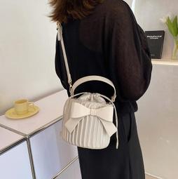 韓國 蝴蝶結 手提包 斜背包 單肩包 皮質 手拿包 黃色 小方包 米色 氣質 百搭 歷史價格詳細信息