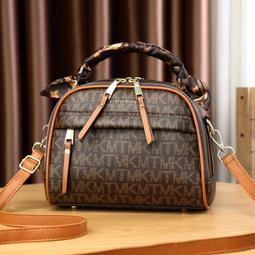 《愛網購》~SF10117~女包包可愛貓咪小圓包新款洋氣卡通單肩斜挎小包收納包休閒包外出包旅行包 歷史價格詳細信息