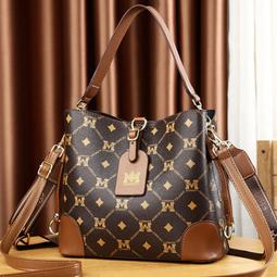 【八號館】包包女新款大容量水桶包質感單肩斜挎包手提包女休閒包收納包單肩包斜背包．SF05118 歷史價格詳細信息