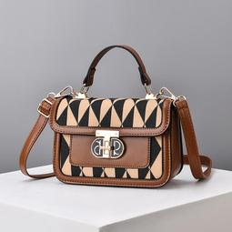 『購物趣』今年小眾方款包包女新款時尚質感女士單肩斜挎包收納包休閒包外出包旅行包~SF10148 價格比較,價格查詢,歷史價格詳細信息