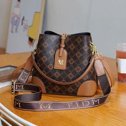 【八號館】斜挎包女新款潮流休閒時尚包包女生雙肩包小女孩學生背包外出包收納包休閒包旅行包．SD17205 歷史價格詳細信息