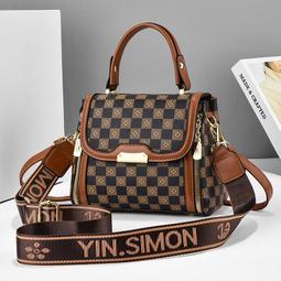 【八號館】新款超火流行小方包時尚印花百搭單肩斜跨包包女外出包收納包休閒包旅行包．SF17276 歷史價格詳細信息