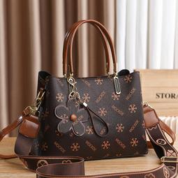 【八號館】中年媽媽包斜挎包新款女士手機包百搭老年人買菜單肩軟皮小包收納包休閒包外出包旅行包．SB11808 歷史價格詳細信息