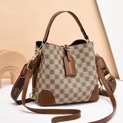 《愛網購》~SF13926~包包女新款時尚單肩女斜跨包學生鏈條時尚小方包外出包收納包旅行包休閒包 歷史價格詳細信息