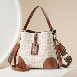 【八號館】流行郵差包時尚簡約百搭休閒單肩斜挎包包女．SF12097 歷史價格詳細信息