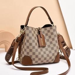 【八號館】今年流行包包新款高級感包包女斜挎包女士單肩大容量女包收納包休閒包外出包旅行包．SB10089 歷史價格詳細信息