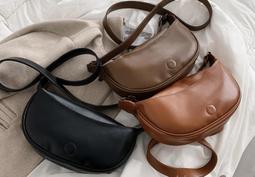 全新現貨 質感 時尚 尼龍 後背包???? ????????時尚包，多個夾層！店面下架款，原價590元~890元 禮物 歷史價格詳細信息