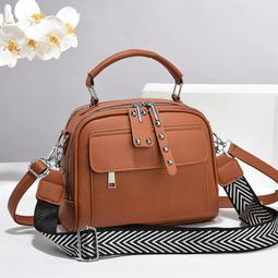 《愛網購》~SB17057~大氣中年女包媽媽包新款潮百搭斜挎時尚女士大容量單肩手提包外出包收納包休閒包旅行包 歷史價格詳細信息