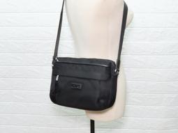 **Bonnie** 專櫃品牌 多隔層 外出輕量小斜背包 防潑水印花尼龍面料 歷史價格詳細信息