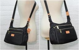 **Bonnie**專櫃品牌  中性防潑水優質尼龍 輕量 休閒斜背包 歷史價格詳細信息