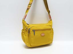 **Bonnie** 多隔層斜背包 優質防潑水微光澤圓點緹花尼龍面料＋頭層牛皮 歷史價格詳細信息