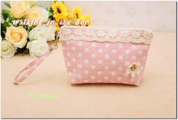 【陽光包包】卡通可愛點點花朵蕾絲深粉手拿包/女生可愛小布包/手機包~可繡姓名~最佳禮物 價格比較,價格查詢,歷史價格詳細信息