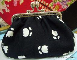 手作機縫 黑底玫瑰花棉布 口金包 零錢包 扁包 歷史價格詳細信息