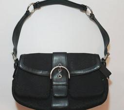 二手 COACH 黑色 花 長夾 有膠痕 內層輕微剝落 現貨【C210858】 歷史價格詳細信息