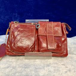 高登全牛皮「肩背包」－本身有三隔層，有暗拉鏈，採頭層牛皮精製，品質保證，裡外材質皆採頂级牛皮，經久耐用，高CP值，創造皮 歷史價格詳細信息