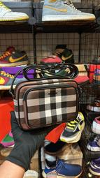 BURBERRY   Paddy 徽標LOGO尼龍拉鍊斜背包(海軍藍) 歷史價格詳細信息