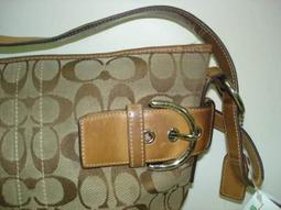 包包吊耳修復(理)：除霉(清潔)、袋口包邊換新、束口帶訂做、提把斷裂修復、內裡破洞車補、內袋沾粘(氧化)清潔。 價格比較,價格查詢,歷史價格詳細信息