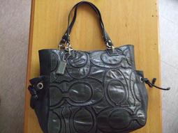 國際知名設計師品牌Robyn Hung洪英妮純蠶絲紅色水波點點短袖襯衫 11號 歷史價格詳細信息