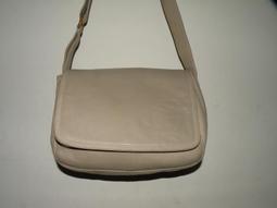 Vintage Loewe 真皮 白色簍空雕花高跟鞋（36.5） 歷史價格詳細信息