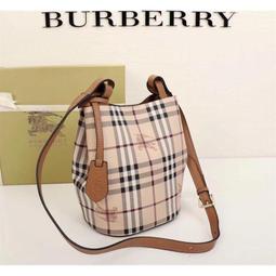 BURBERRY櫃上新款手錶 百搭皮革配透明錶帶時尚手錶9成新以上 便宜價5890元出售⋯ 歷史價格詳細信息