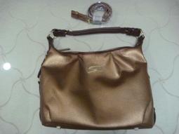 GENNY 義大利製真皮黑色側肩背包,底寬度:28*9cm,高度:22cm,少用降價大出清 歷史價格詳細信息