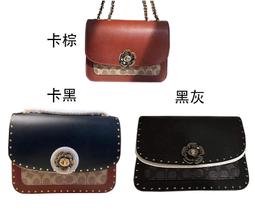 【COACH】雪花馬車大LOGO X 經典滿版C PVC皮革斜背饅頭包(2色任選) 歷史價格詳細信息