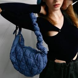 極新95%????正品LONGCHAMP新款 Le Pliage Cuir小羊皮 拼接 雙色 短把 手提 斜背水餃包(黑X酒 歷史價格詳細信息