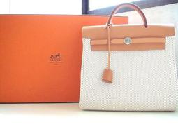 愛瑪仕重磅推薦2024ss夏裝新品 專柜在售 最新系列圖案logo短袖T恤 進口頂極高密度%絲光棉面料，極為親膚舒適 摸上去非常的 NO28495 歷史價格詳細信息