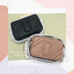 MARC JACOBS 專櫃款 雙J LOGO牛皮拉鍊短夾-雲白 歷史價格詳細信息