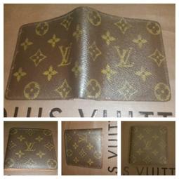 【Louis Vuitton 路易威登】M77928 新款Headline經典LOGO系列純羊毛保暖圍巾/披巾(黑色) 歷史價格詳細信息