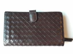 BOTTEGA VENETA 寬編織皮革拉鍊短夾(灰綠色) 歷史價格詳細信息