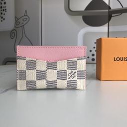 特惠百貨【LV】Louisvuitton LV短夾最經典款、信用卡與收據，輕便耐用，可輕易放入上衣或褲裝口袋 歷史價格詳細信息