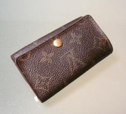 Louis Vuitton 經典Monogram老花 LV 圖紋雙扣雙折短夾 錢包真品 原價二萬暫保留!請勿下標) 歷史價格詳細信息