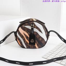 特價LV女士肩背包 新款小蘋果女包時尚復古小圓包 女單肩斜挎迷妳圓形 歷史價格詳細信息