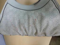 包包吊耳修復(理)：除霉(清潔)、袋口包邊換新、束口帶訂做、提把斷裂修復、內裡破洞車補、內袋沾粘(氧化)清潔。 歷史價格詳細信息