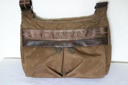 【PLAYBOY】休閒壓線拚帶寬口短褲(白色) 歷史價格詳細信息