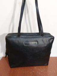 義大利製 Trussardi 獵兔犬 點點花紋圖騰 真皮 古著 手拿包 歷史價格詳細信息