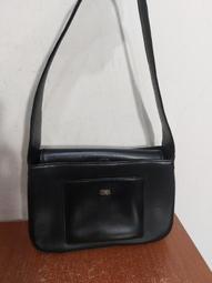 Balenciaga 巴黎世家 全真皮材質 機車包 手提包 肩背包 休閒斜背 黑金 配色，size24cm，特價出 金釦 97新 附 背帶跟鏡子 歷史價格詳細信息