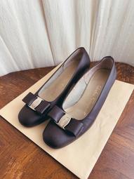 真品SALVATORE FERRAGAMO 純絲大方巾 圍巾 歷史價格詳細信息