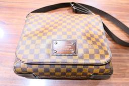 [吉宏精品交流中心]LV M68227 Zippy 双色 水波紋 拉鍊 長夾 皮夾 歷史價格詳細信息