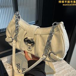 高顔值小衆設計胸包女2024新款潮流貝殻包輕便百搭大容量斜挎包包-李李 韓國女裝 歷史價格詳細信息