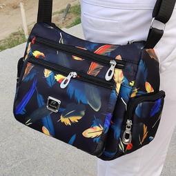 中年女包媽媽揹包婦女士多層斜挎包大容量軟皮包做生意收錢買菜包 歷史價格詳細信息