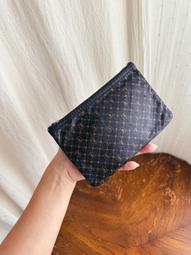 義大利製 Trussardi 獵兔犬 點點花紋圖騰 真皮 古著 手拿包 歷史價格詳細信息