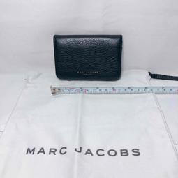 二手 MARC JACOBS 黑色 短夾 金屬LOGO有刮痕 現貨【C210887】 歷史價格詳細信息
